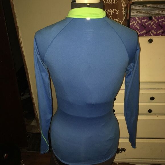 Nike Dri-FIT athletic 1/4 zip pullover - Picture 2 of 3